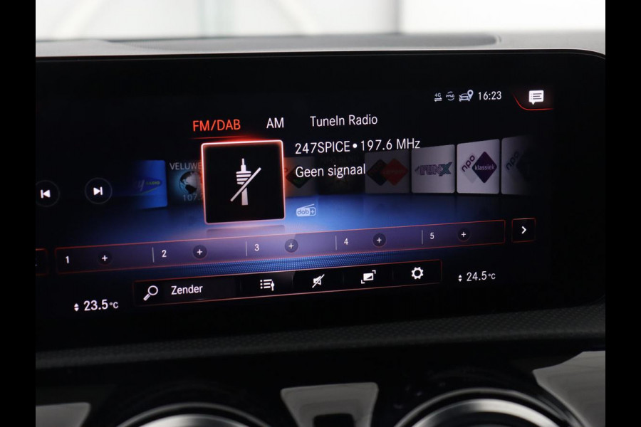 Mercedes-Benz A-Klasse 250e AMG Limited | Panoramadak | Stoelverwarming | Matrix LED | Memory | Carplay | Keyless | Camera | Navigatie | Full LED | PHEV | Plug In