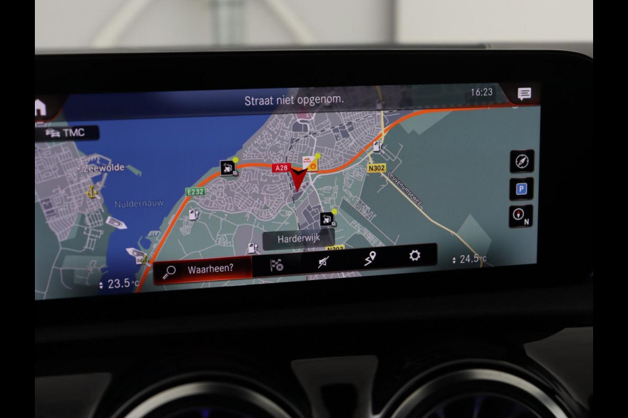 Mercedes-Benz A-Klasse 250e AMG Limited | Panoramadak | Stoelverwarming | Matrix LED | Memory | Carplay | Keyless | Camera | Navigatie | Full LED | PHEV | Plug In