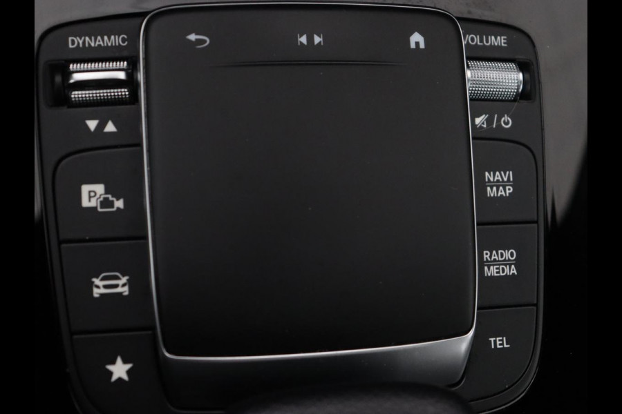 Mercedes-Benz A-Klasse 250e AMG Limited | Panoramadak | Stoelverwarming | Matrix LED | Memory | Carplay | Keyless | Camera | Navigatie | Full LED | PHEV | Plug In