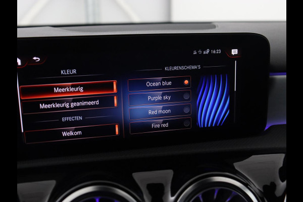 Mercedes-Benz A-Klasse 250e AMG Limited | Panoramadak | Stoelverwarming | Matrix LED | Memory | Carplay | Keyless | Camera | Navigatie | Full LED | PHEV | Plug In