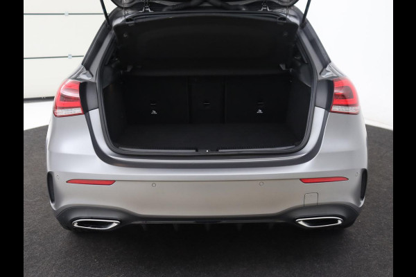 Mercedes-Benz A-Klasse 250e AMG Limited | Panoramadak | Stoelverwarming | Matrix LED | Memory | Carplay | Keyless | Camera | Navigatie | Full LED | PHEV | Plug In