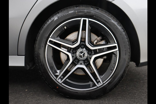 Mercedes-Benz A-Klasse 250e AMG Limited | Panoramadak | Stoelverwarming | Matrix LED | Memory | Carplay | Keyless | Camera | Navigatie | Full LED | PHEV | Plug In