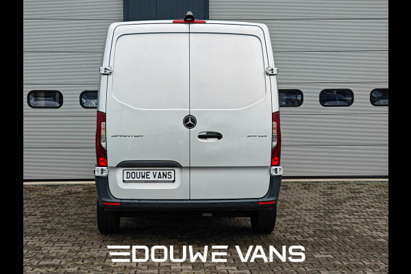 Mercedes-Benz Sprinter 314 H1 Automaat Distronic LED MBUX Navi Geveerde Stoel