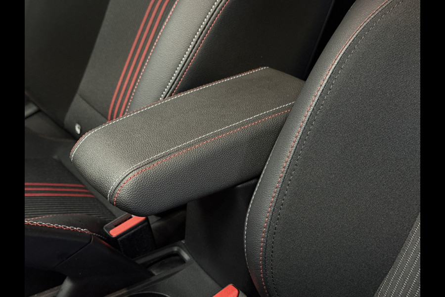 Renault Clio 1.3 TCe 130pk R.S. Line | Groot Navi | 17" | Camera | PDC V+A | Carplay | Led |