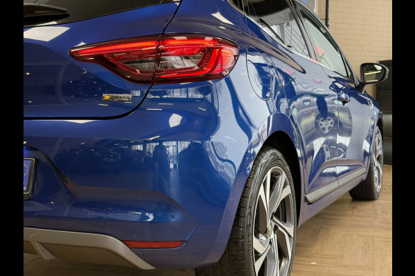 Renault Clio 1.3 TCe 130pk R.S. Line | Groot Navi | 17" | Camera | PDC V+A | Carplay | Led |