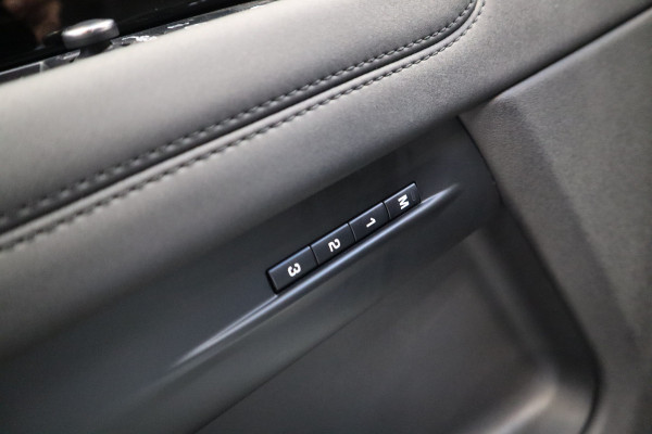 Land Rover Range Rover Evoque 1.5 P300e AWD R-Dynamic SE PDC ECC Carplay 360 camera