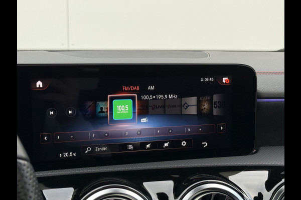 Mercedes-Benz CLA-Klasse Shooting Brake 250 e Business Solution AMG | Pano | Trekhaak | Memory | Camera | ACC | LED