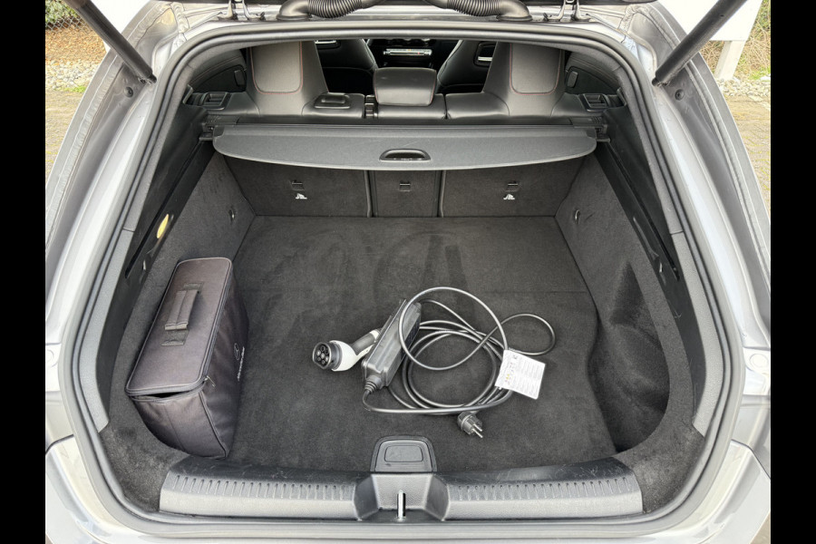 Mercedes-Benz CLA-Klasse Shooting Brake 250 e Business Solution AMG | Pano | Trekhaak | Memory | Camera | ACC | LED