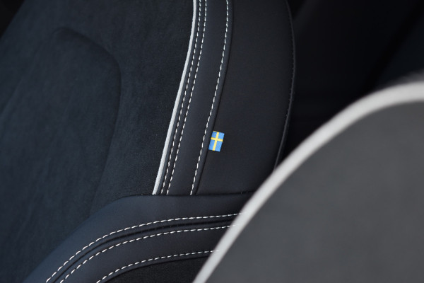 Volvo C40 Twin Ultimate 408PK 78 kWh | 360 Camera | H&K | Nubuck | ACC | Blis | 20"LMV