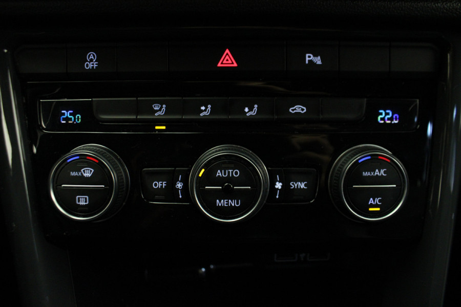 Volkswagen T-Roc 1.5 TSI Sport |R-Line||Camera|Navi|