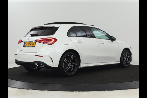 Mercedes-Benz A-Klasse 250e AMG | Panoramadak | Stoelverwarming | Carplay | Leder/Alcantara | Camera | Sfeerverlichting | Navigatie | Park Assist | Climate control | PHEV | Plug In