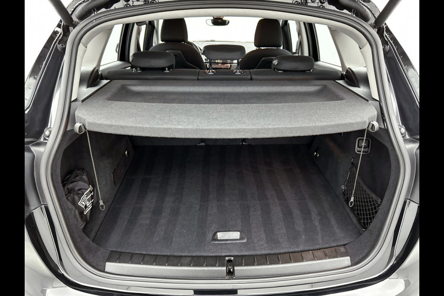 BMW 2 Serie Active Tourer 225xe iPerformance | AchterCAM | StoelverW | CruiseC | Goed onderH |