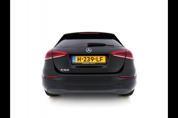 Mercedes-Benz A-Klasse 160 Business Solution (INCL-BTW) *LEATHER- FABRIC | FULL-LED | WIDE-SCREEN-COCKPIT | CAMERA | NAVI-FULLMAP | HEATED-COMFORTSEATS | ECC | PRIVACY-GLASS | PDC | KEYLESS | CRUISE | CARBON-INLAY | 16''ALU*