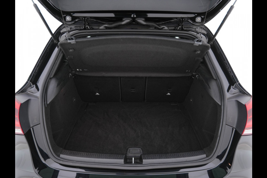 Mercedes-Benz A-Klasse 160 Business Solution (INCL-BTW) *LEATHER- FABRIC | FULL-LED | WIDE-SCREEN-COCKPIT | CAMERA | NAVI-FULLMAP | HEATED-COMFORTSEATS | ECC | PRIVACY-GLASS | PDC | KEYLESS | CRUISE | CARBON-INLAY | 16''ALU*