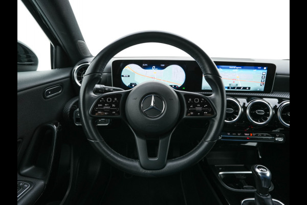 Mercedes-Benz A-Klasse 160 Business Solution (INCL-BTW) *LEATHER- FABRIC | FULL-LED | WIDE-SCREEN-COCKPIT | CAMERA | NAVI-FULLMAP | HEATED-COMFORTSEATS | ECC | PRIVACY-GLASS | PDC | KEYLESS | CRUISE | CARBON-INLAY | 16''ALU*