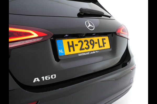 Mercedes-Benz A-Klasse 160 Business Solution (INCL-BTW) *LEATHER- FABRIC | FULL-LED | WIDE-SCREEN-COCKPIT | CAMERA | NAVI-FULLMAP | HEATED-COMFORTSEATS | ECC | PRIVACY-GLASS | PDC | KEYLESS | CRUISE | CARBON-INLAY | 16''ALU*