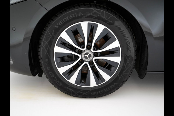 Mercedes-Benz A-Klasse 160 Business Solution (INCL-BTW) *LEATHER- FABRIC | FULL-LED | WIDE-SCREEN-COCKPIT | CAMERA | NAVI-FULLMAP | HEATED-COMFORTSEATS | ECC | PRIVACY-GLASS | PDC | KEYLESS | CRUISE | CARBON-INLAY | 16''ALU*