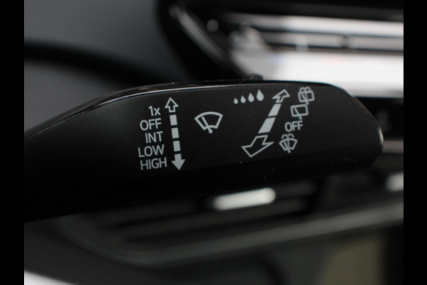 Volkswagen ID.3 Pro Life 58 kWh 204pk Navi Carplay PDC VA Full LED Adaptive Cruise Control 204pk 58 kWh Accu!