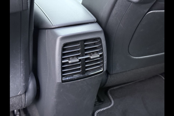 Kia Niro EV ExecutiveLine 64.8 kWh Trekhaak Leder SOH 98.5% Schuif-/kanteldak Adap.Cruise Camera Head-Up Display Apple Carplay Android Auto  Elek.Stoelen-Verwarmd/gekoeld+Memory Elek.Achterklep Stuurverwarming Lane Assist DAB 1e Eigenaar Origineel Nederlandse Auto Fabrieksgarantie tot 25-10-2029/150.000km € 50.000 nieuw!