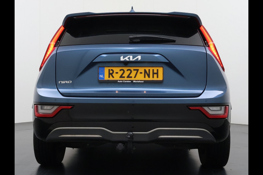 Kia Niro EV ExecutiveLine 64.8 kWh Trekhaak Leder SOH 98.5% Schuif-/kanteldak Adap.Cruise Camera Head-Up Display Apple Carplay Android Auto  Elek.Stoelen-Verwarmd/gekoeld+Memory Elek.Achterklep Stuurverwarming Lane Assist DAB 1e Eigenaar Origineel Nederlandse Auto Fabrieksgarantie tot 25-10-2029/150.000km € 50.000 nieuw!