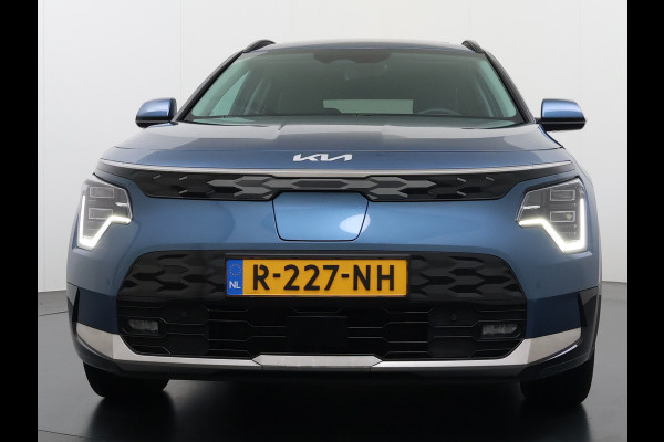 Kia Niro EV ExecutiveLine 64.8 kWh Trekhaak Leder SOH 98.5% Schuif-/kanteldak Adap.Cruise Camera Head-Up Display Apple Carplay Android Auto  Elek.Stoelen-Verwarmd/gekoeld+Memory Elek.Achterklep Stuurverwarming Lane Assist DAB 1e Eigenaar Origineel Nederlandse Auto Fabrieksgarantie tot 25-10-2029/150.000km € 50.000 nieuw!