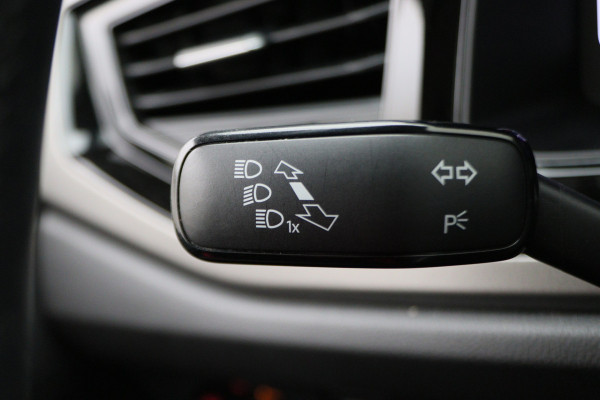 Volkswagen Polo 1.0 TSI Comfortline Business Virtual Cockpit, Climate, ACC, Apple Carplay, Afn. Trekhaak, PDC