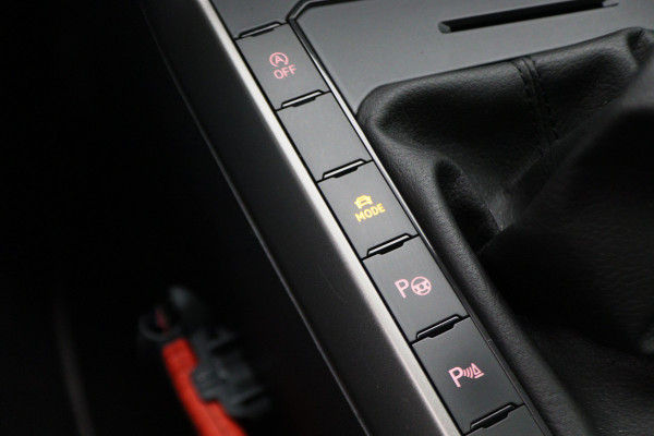 Volkswagen Polo 1.0 TSI Comfortline Business Virtual Cockpit, Climate, ACC, Apple Carplay, Afn. Trekhaak, PDC