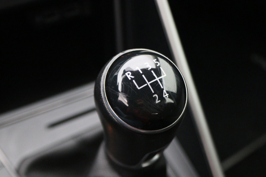 Volkswagen Polo 1.0 TSI Comfortline Business Virtual Cockpit, Climate, ACC, Apple Carplay, Afn. Trekhaak, PDC