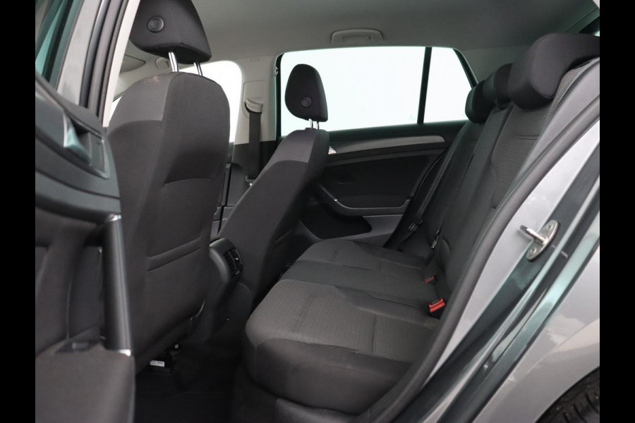 Volkswagen e-Golf E-dition | Stoelverwarming | Carplay | Full LED | Navigatie | Parkeerhulp | Climate control | Bluetooth