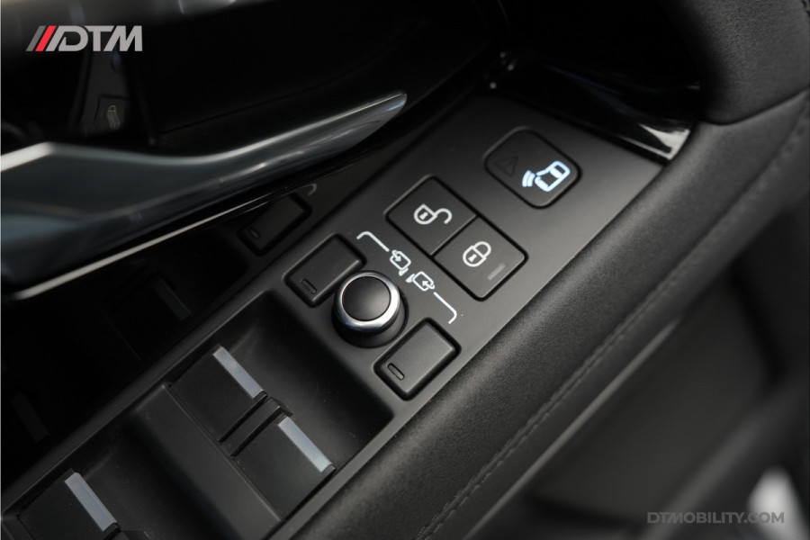 Land Rover Range Rover Evoque 2.0 P200 AWD R-Dynamic | Panorama | Meridian | Camera
