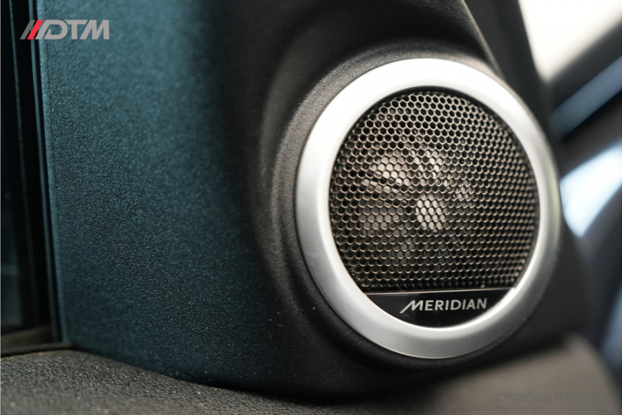 Land Rover Range Rover Evoque 2.0 P200 AWD R-Dynamic | Panorama | Meridian | Camera