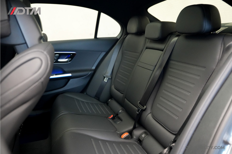 Mercedes-Benz C-Klasse 200 AMG | Vol optie! | Burmester | Pano