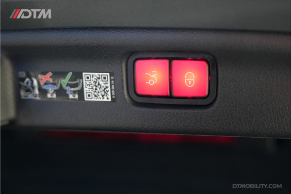 Mercedes-Benz C-Klasse 200 AMG | Vol optie! | Burmester | Pano