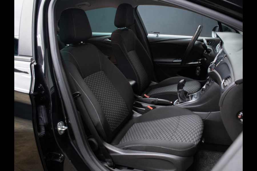 Opel Astra 1.0 Online Edition Sport (APPLE CARPLAY,NAVI,CLIMATE,CRUISE,PDC,ELEKTRISCH PAKKET,SPORTSTOELEN,LM VELGEN,NETTE STAAT)