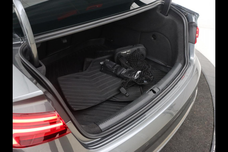 Audi A3 1.6 TDI Sport S Line Edition | Panoramadak | Stoelverwarming | Full LED | Navigatie | Parkeerhulp | Half leder | Sportstoelen | Climate control | Cruise control | S Line