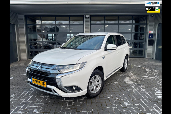 Mitsubishi Outlander 2.4 PHEV AWD Pure Plugin Hybride Trekhaak