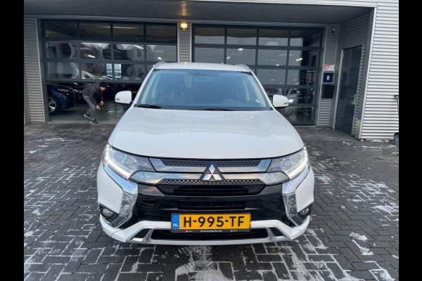 Mitsubishi Outlander 2.4 PHEV AWD Pure Plugin Hybride Trekhaak