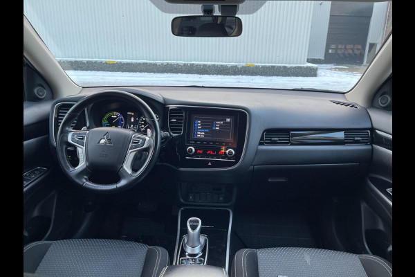 Mitsubishi Outlander 2.4 PHEV AWD Pure Plugin Hybride Trekhaak