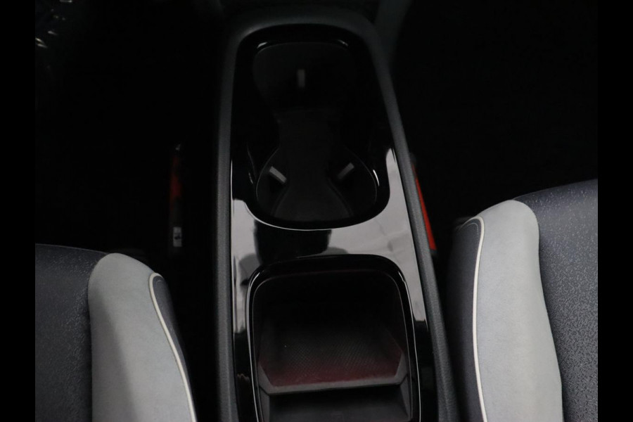 Volkswagen ID.3 58 kWh | Stoel & stuurverwarming | Matrix LED | Adaptive cruise | Carplay | Sfeerverlichting | Camera | Navigatie | DAB | Keyless | Parkeerhulp