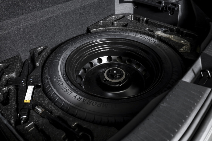 Nissan QASHQAI 1.3 MHEV Xtronic 158 PK Tekna - Automaat | Pano | Dig. Cockpit | Adapt. Cruise | Winterpakket | PDC | 360 Camera | NAV + App. Connect | ECC | DAB | Elek Klep | LM 19" | 1919