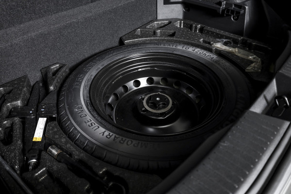 Nissan QASHQAI 1.3 MHEV Xtronic 158 PK Tekna - Automaat | Pano | Dig. Cockpit | Adapt. Cruise | Winterpakket | PDC | 360 Camera | NAV + App. Connect | ECC | DAB | Elek Klep | LM 19" | 1919