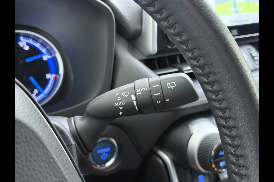 Toyota RAV4 2.5I 218PK Hybrid Automaat Leder Apple Carplay Android Auto Navi Dual Ecc JBL®-Audio Adap.Cruise Camera Business Plus Keyless Elek.Achterklep Stoelverwarming Elek.Stoel Lane Assist Wifi Led Lmv 18" Regensensor DAB 1e Eigenaar Origineel Nederlandse Auto