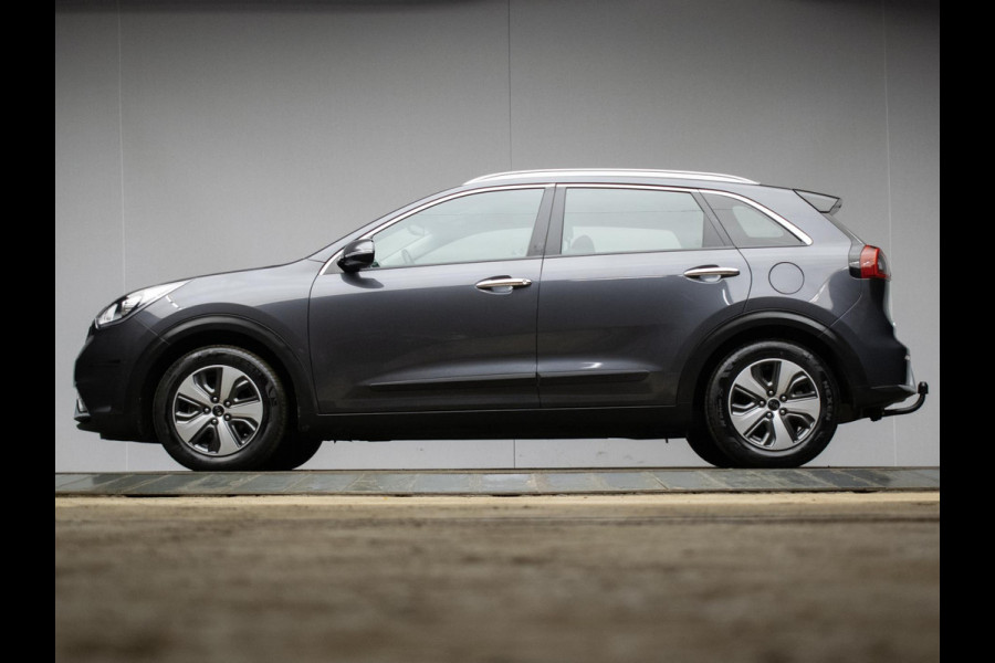 Kia Niro 1.6 GDi Hybrid DynamicLine Sport (APPLE CARPLAY,NAVI,CAMERA,PDC,CRUISE,TREKHAAK,LED,SPORTSTOELEN,LM VELGEN,NETTE STAAT)