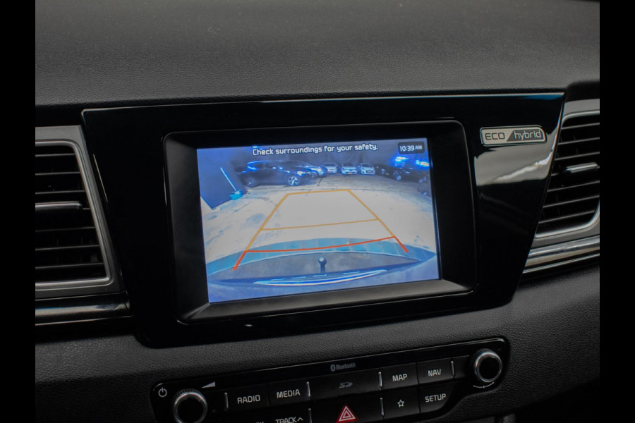 Kia Niro 1.6 GDi Hybrid DynamicLine Sport (APPLE CARPLAY,NAVI,CAMERA,PDC,CRUISE,TREKHAAK,LED,SPORTSTOELEN,LM VELGEN,NETTE STAAT)