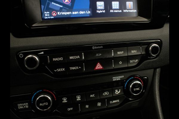 Kia Niro 1.6 GDi Hybrid DynamicLine Sport (APPLE CARPLAY,NAVI,CAMERA,PDC,CRUISE,TREKHAAK,LED,SPORTSTOELEN,LM VELGEN,NETTE STAAT)