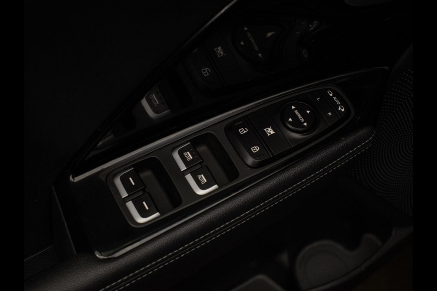 Kia Niro 1.6 GDi Hybrid DynamicLine Sport (APPLE CARPLAY,NAVI,CAMERA,PDC,CRUISE,TREKHAAK,LED,SPORTSTOELEN,LM VELGEN,NETTE STAAT)