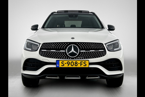 Mercedes-Benz GLC 300 e 4MATIC Business Solution AMG Panoramadak | 5 spaaks AMG lichtmetalen velgen | Treeplanken | Navigatie | Parking support | Inclusief 24 maanden MB Certified garantie voor Europa.