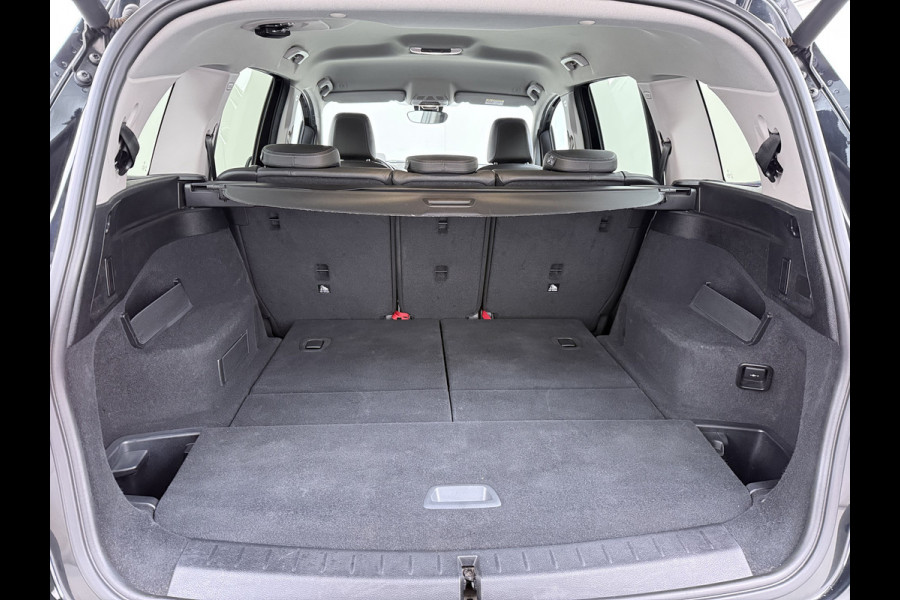 BMW 2 Serie Gran Tourer 216i-T 7-Pers. Leer Trekhaak Navi-Plus Ecc Head-Up Display Camera Navi Ecc Pdc Cruise Control Luxury Line Business E Stoelverwarming Elek.Achterklep Privacy Glas Led Lmv 17" Origineel Nederlandse Auto met plaats voor 7 personen! € 45.000,- nieuw