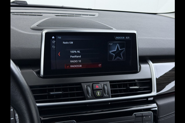 BMW 2 Serie Gran Tourer 216i-T 7-Pers. Leer Trekhaak Navi-Plus Ecc Head-Up Display Camera Navi Ecc Pdc Cruise Control Luxury Line Business E Stoelverwarming Elek.Achterklep Privacy Glas Led Lmv 17" Origineel Nederlandse Auto met plaats voor 7 personen! € 45.000,- nieuw
