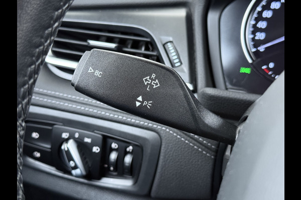 BMW 2 Serie Gran Tourer 216i-T 7-Pers. Leer Trekhaak Navi-Plus Ecc Head-Up Display Camera Navi Ecc Pdc Cruise Control Luxury Line Business E Stoelverwarming Elek.Achterklep Privacy Glas Led Lmv 17" Origineel Nederlandse Auto met plaats voor 7 personen! € 45.000,- nieuw